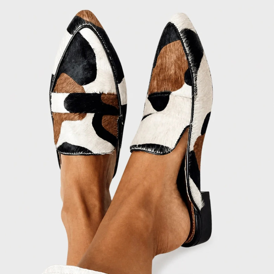 Margarida-Amélia | Mocasín Estampado Vaca Blanco y Negro