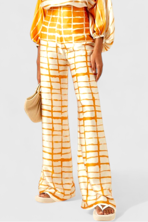 Helena-Joana | Conjunto de Dos Piezas con Hombros Descubiertos y Pantalones Amplios Estampados