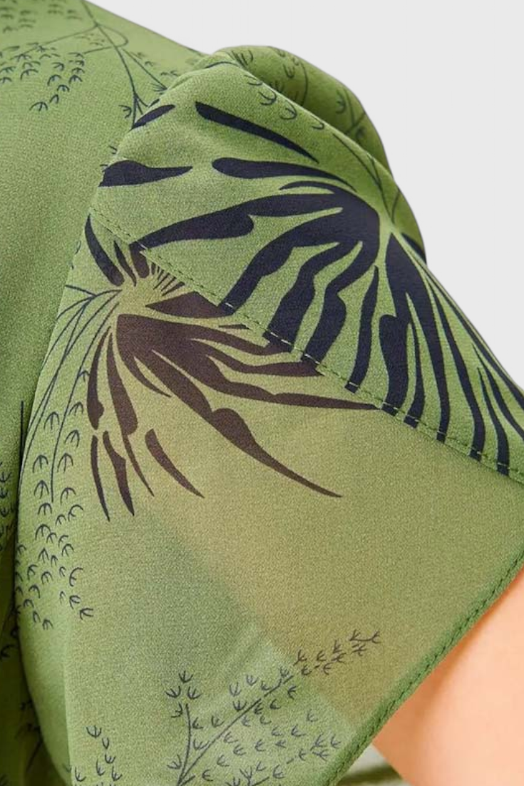 Lupita | Vestido Midi de Chiffon Verde con Corte en A