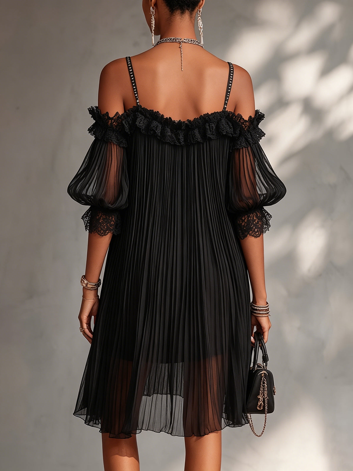 Larissa-Raquel | Vestido Corto de Gasa con Encaje