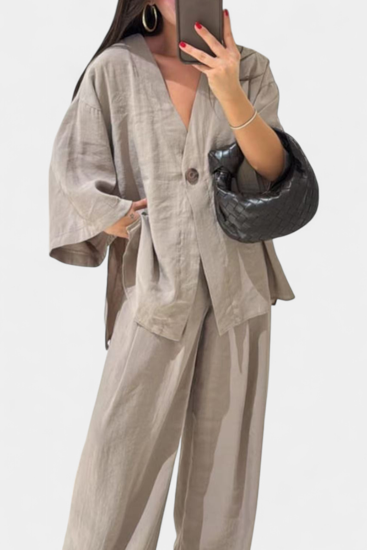 Eli | Conjunto Oversize de Top con Cuello en V y Pantalón Recto