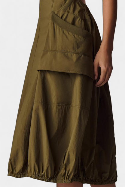 Katana | Vestido Midi con Dobladillo de Burbujas y Corsé Ajustado
