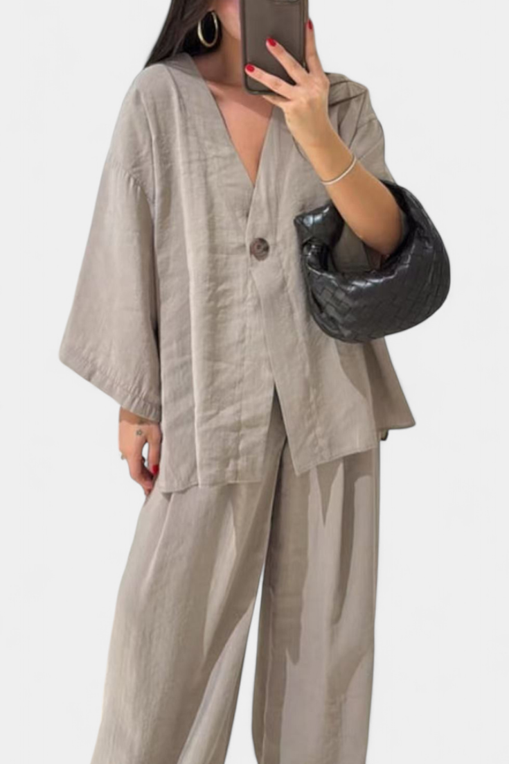 Eli | Conjunto Oversize de Top con Cuello en V y Pantalón Recto