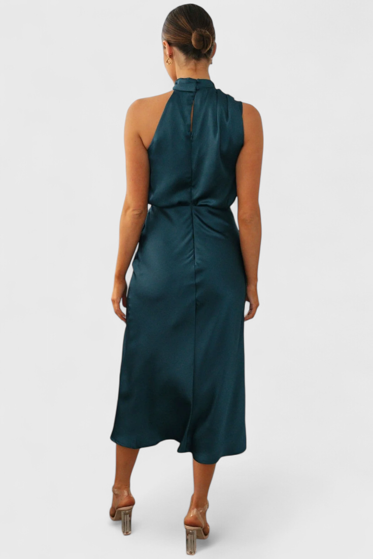 Rina | Vestido Elegante de Cuello Halter Drapeado