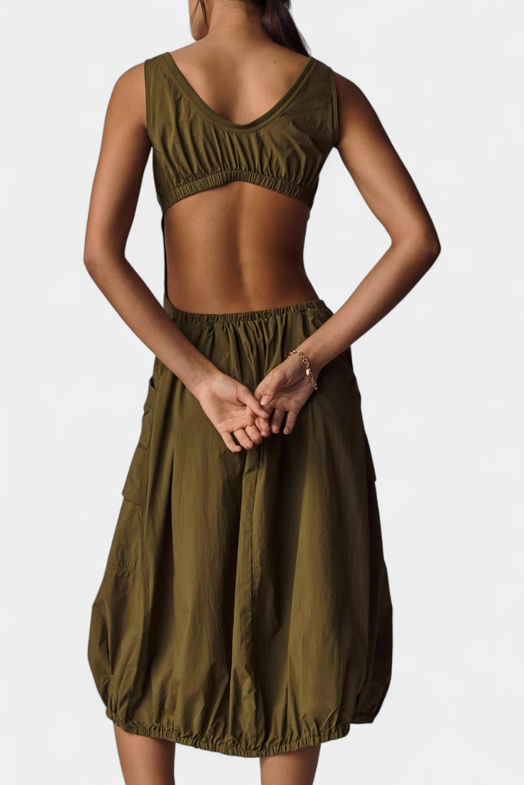 Katana | Vestido Midi con Dobladillo de Burbujas y Corsé Ajustado