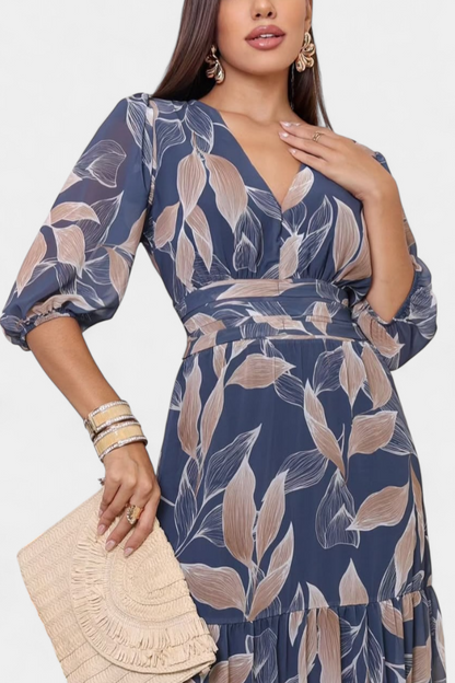 Aísha | Vestido Largo Floral con Corte Fluido y Motivo de Hojas