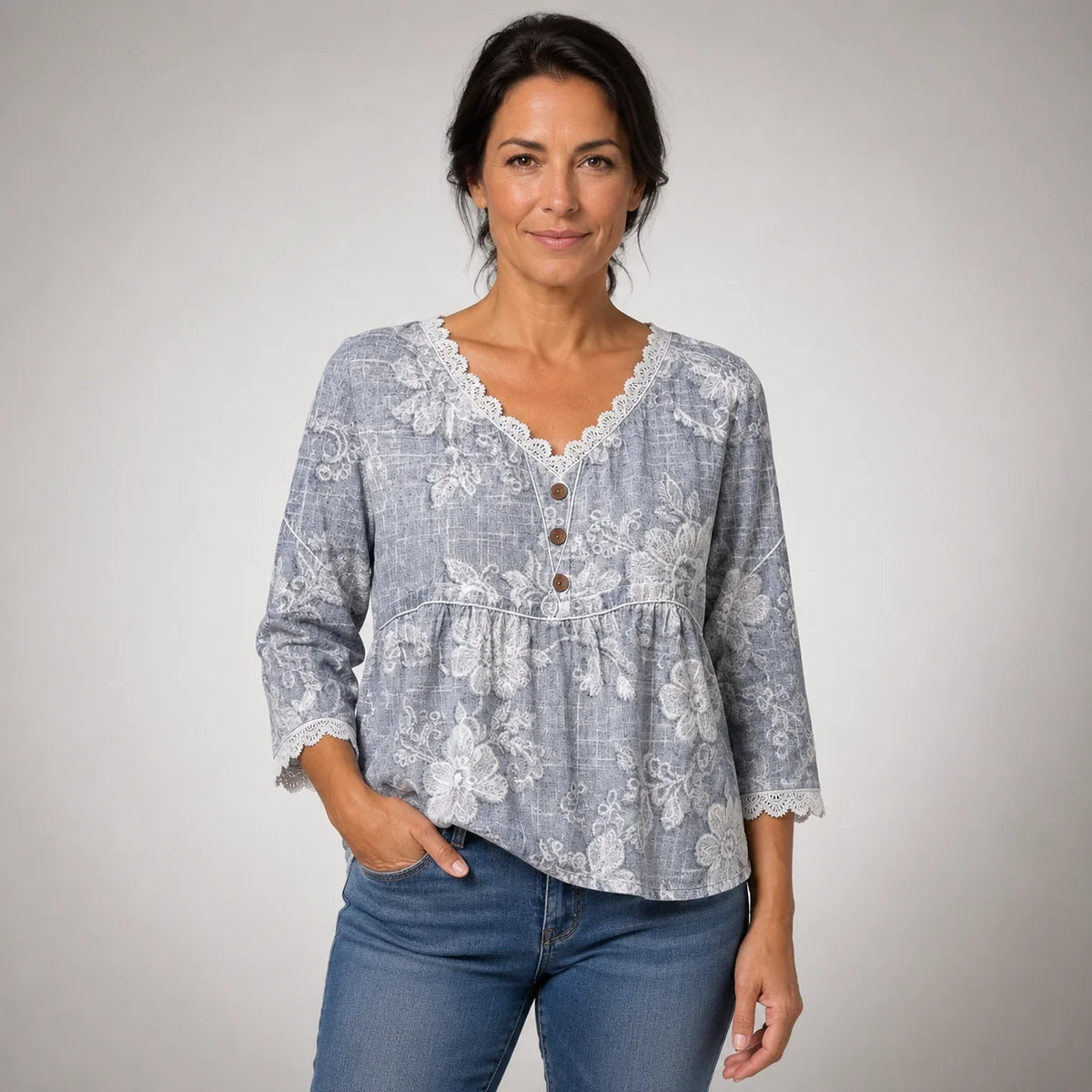 Consuela | Blusa Floral Vintage con Detalle de Encaje