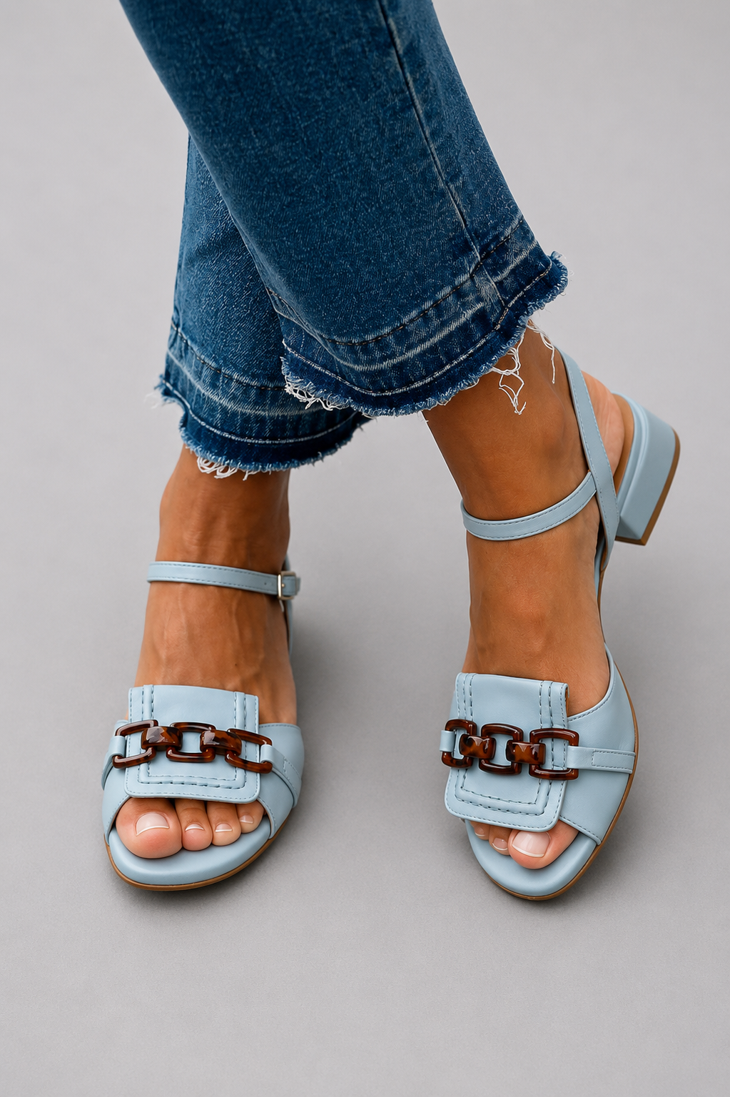 Marita | Sandalias de Tacón con Detalle Frontal