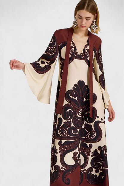 Maritza | Vestido Largo con Cuello Alto y Estampado de Grenadilla