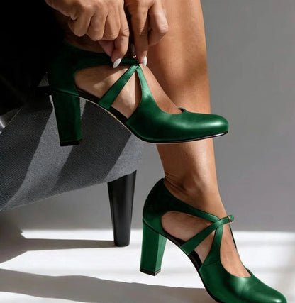 Modesta | Escarpín de Piel con Tira y Tacón Bloque