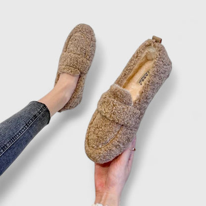 Solenne | Zapatillas cálidas con diseño elegante