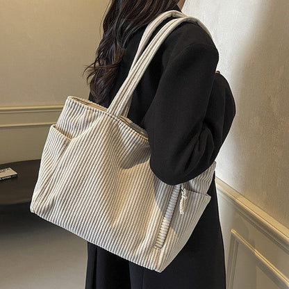 Tilda | Bolsa de hombro acanalada con detalle de cordón