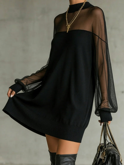 Paca | Vestido Corto Negro con Mangas de Encaje