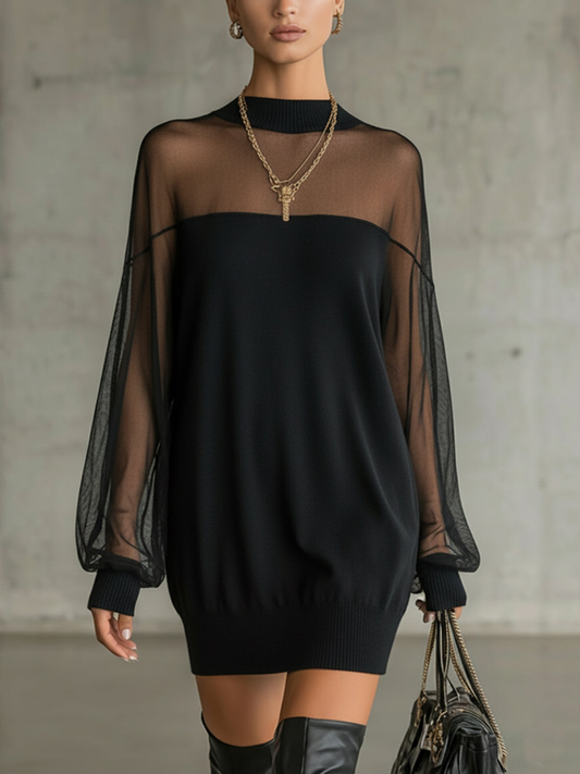 Paca | Vestido Corto Negro con Mangas de Encaje