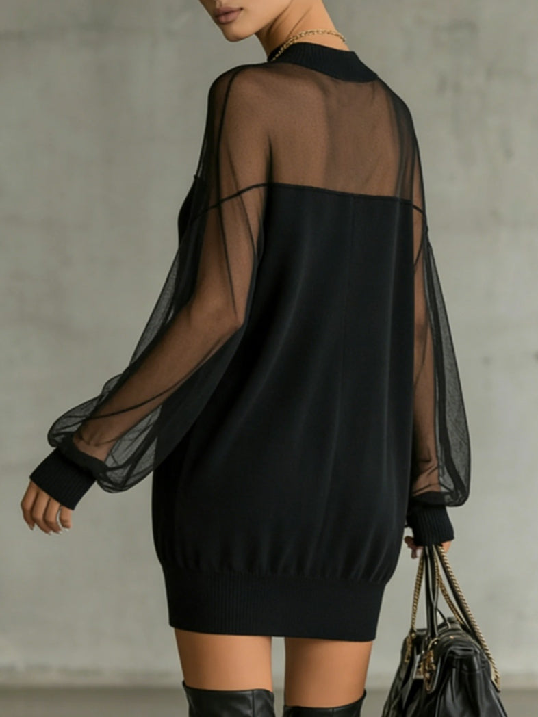 Paca | Vestido Corto Negro con Mangas de Encaje