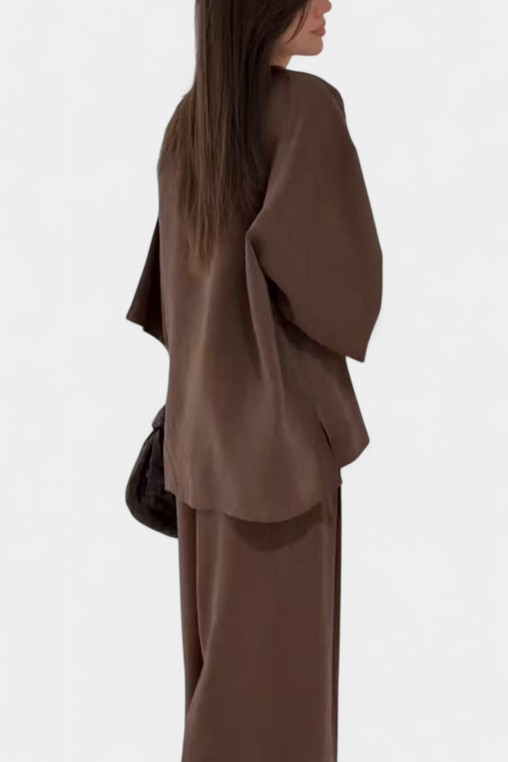 Eli | Conjunto Oversize de Top con Cuello en V y Pantalón Recto
