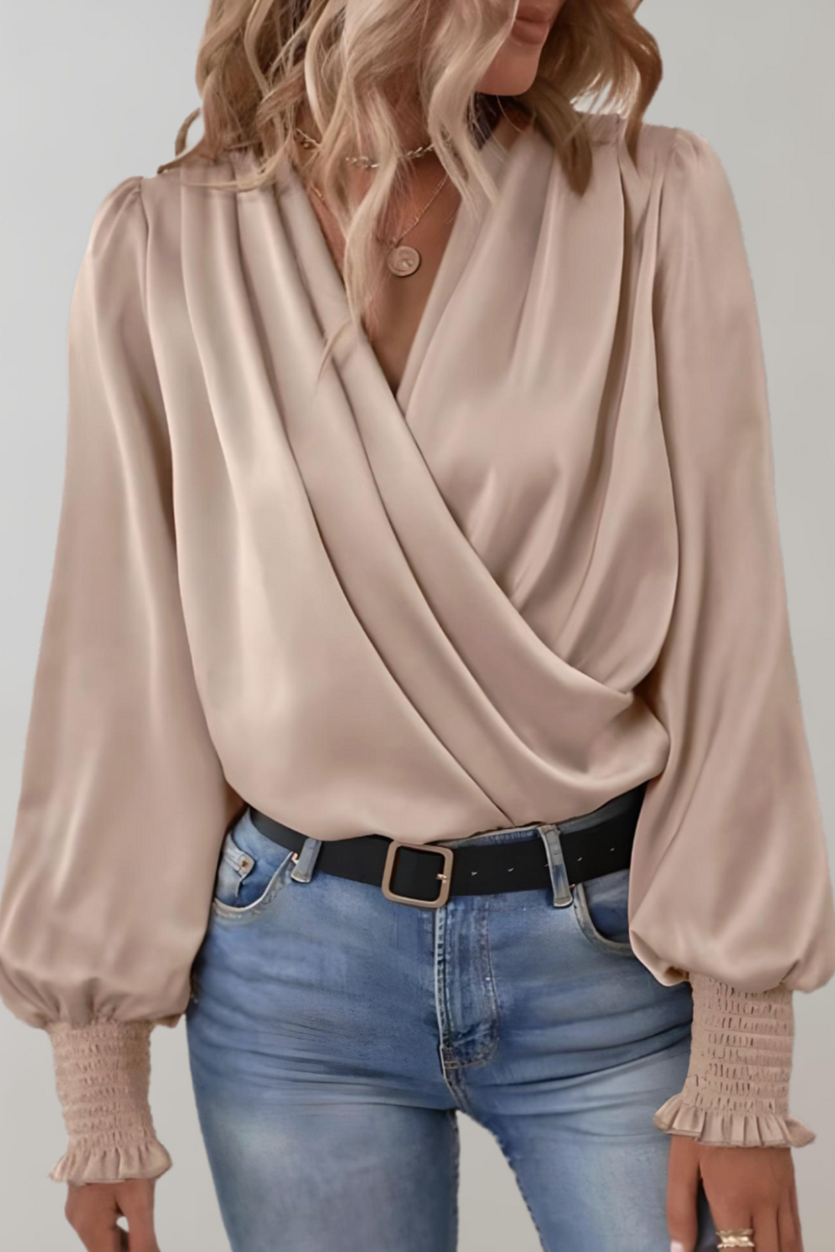 Quinn | Blusa Elegante de Manga Larga con Escote en V