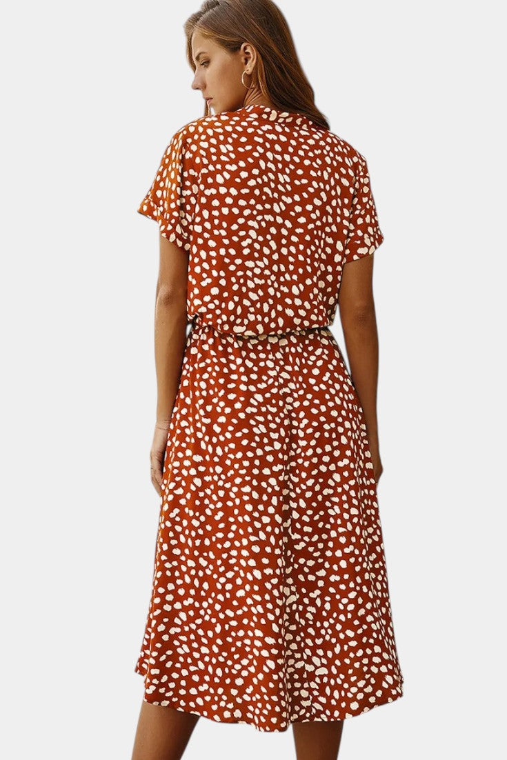 Rovena | Vestido Midi de Lunares con Cuello Camisero y Cintura Ajustable
