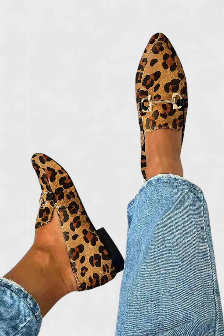 Lluvia | Mocasines Elegantes Con Patrón Grabado Y Tacón Sutil