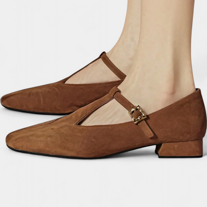 Elly | Tacones Bajos con Tira y Hebilla