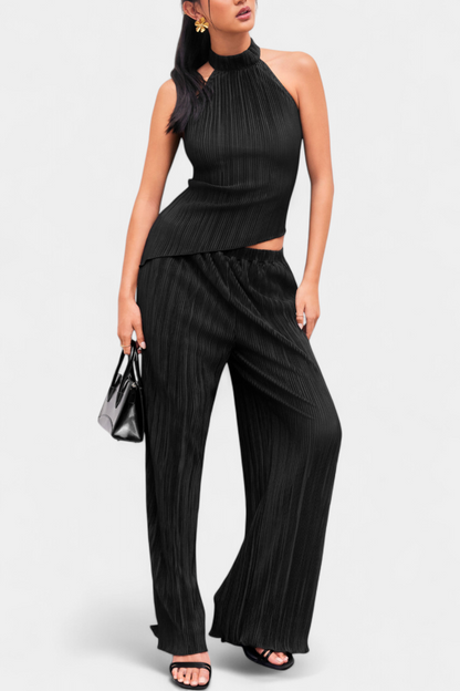 Pilarica | Conjunto Plisado con Top Asimétrico Halter y Pantalón Fluido