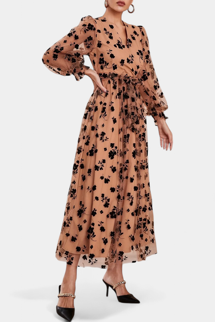 Iolanda | Vestido Maxi de Encaje Floral con Mangas de Linterna