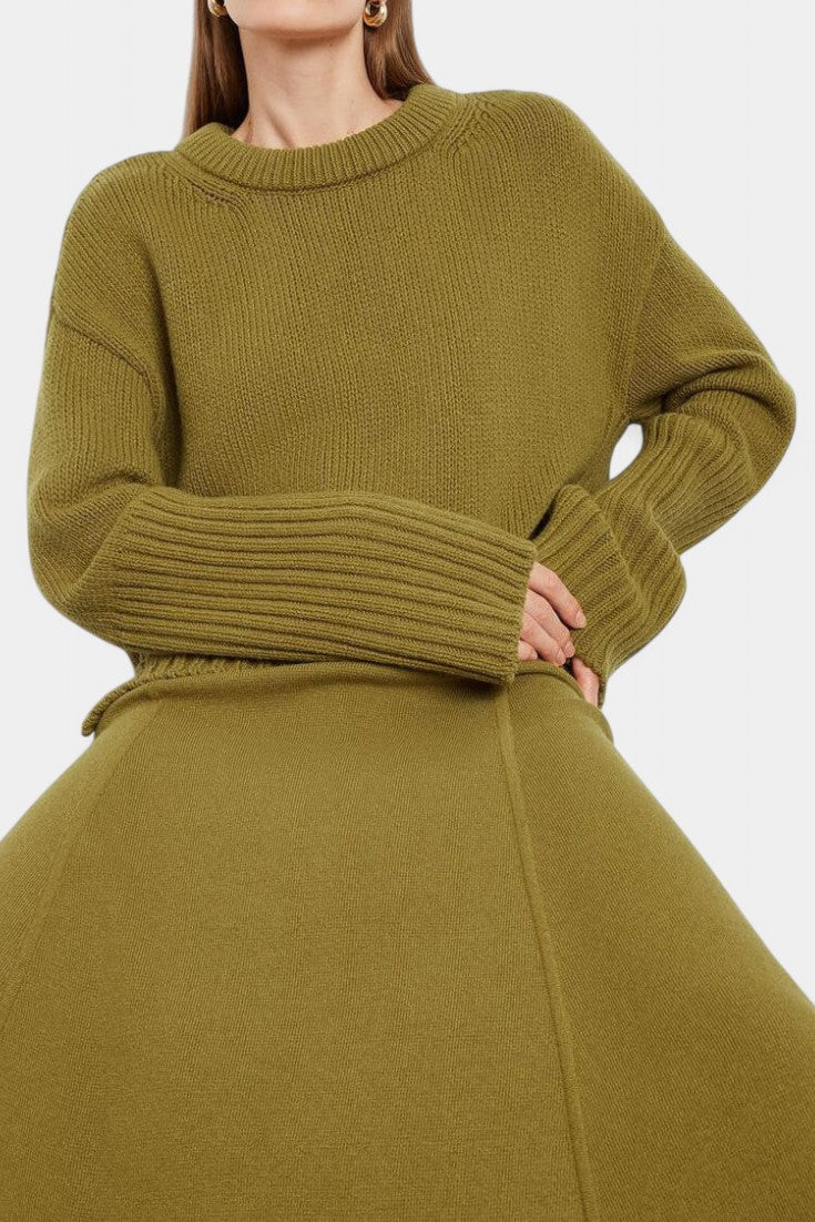 Patricia | Conjunto de Suéter de Cuello Alto y Falda Maxi