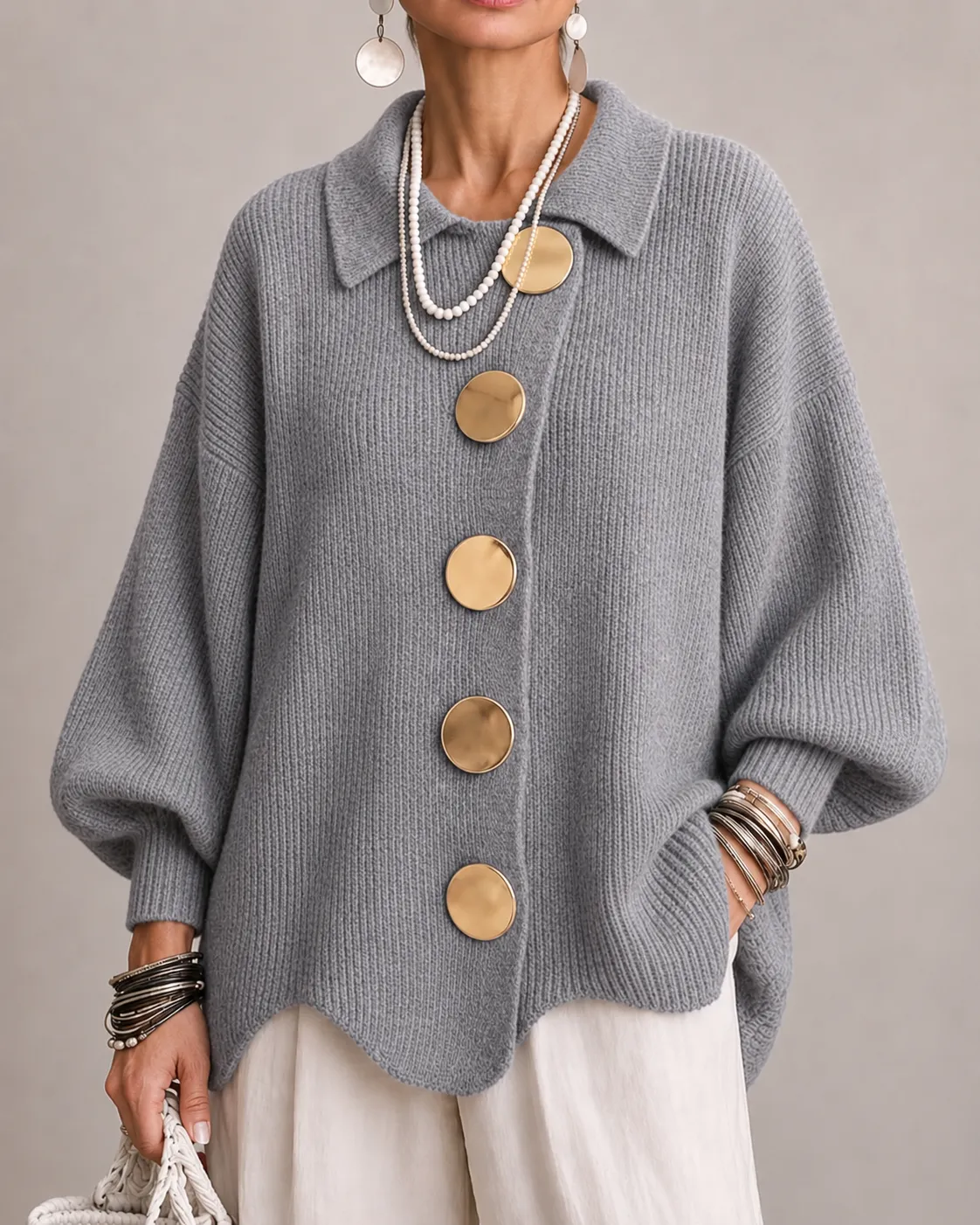 Stefania | Cárdigan Oversize con Cuello y Botones Metálicos