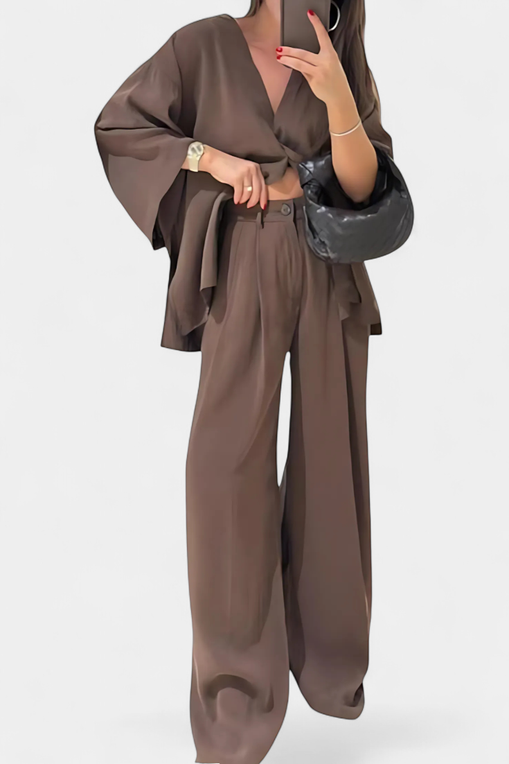 Eli | Conjunto Oversize de Top con Cuello en V y Pantalón Recto